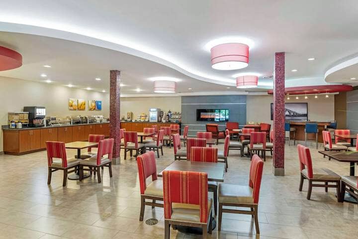 Breakfast area