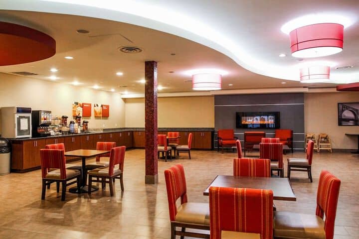 Breakfast area